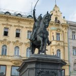 Grobnica obitelji jelačić i Novi dvori Jelačićevi