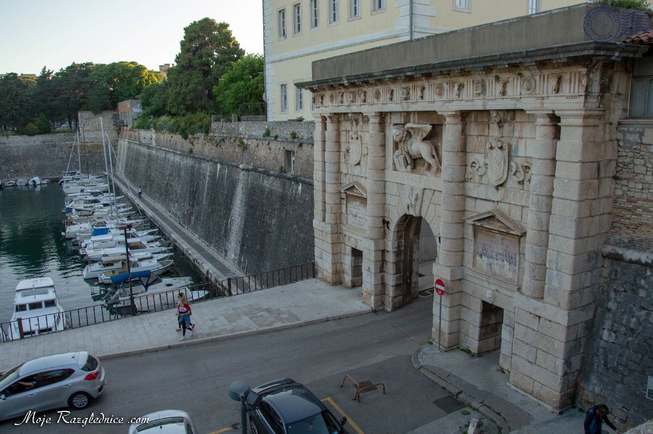 Gradska kopnena vrata Zadar