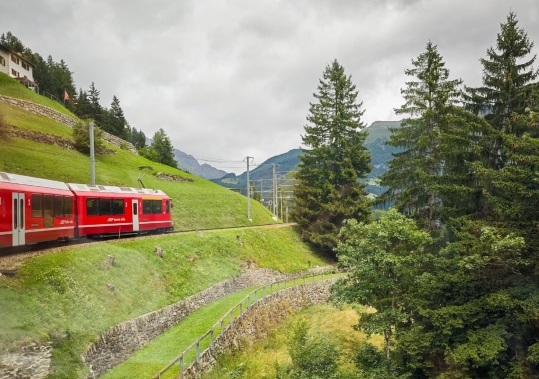 149_-_Bernina_Express_Tirano_i_St._Moritz_vicarska_323_